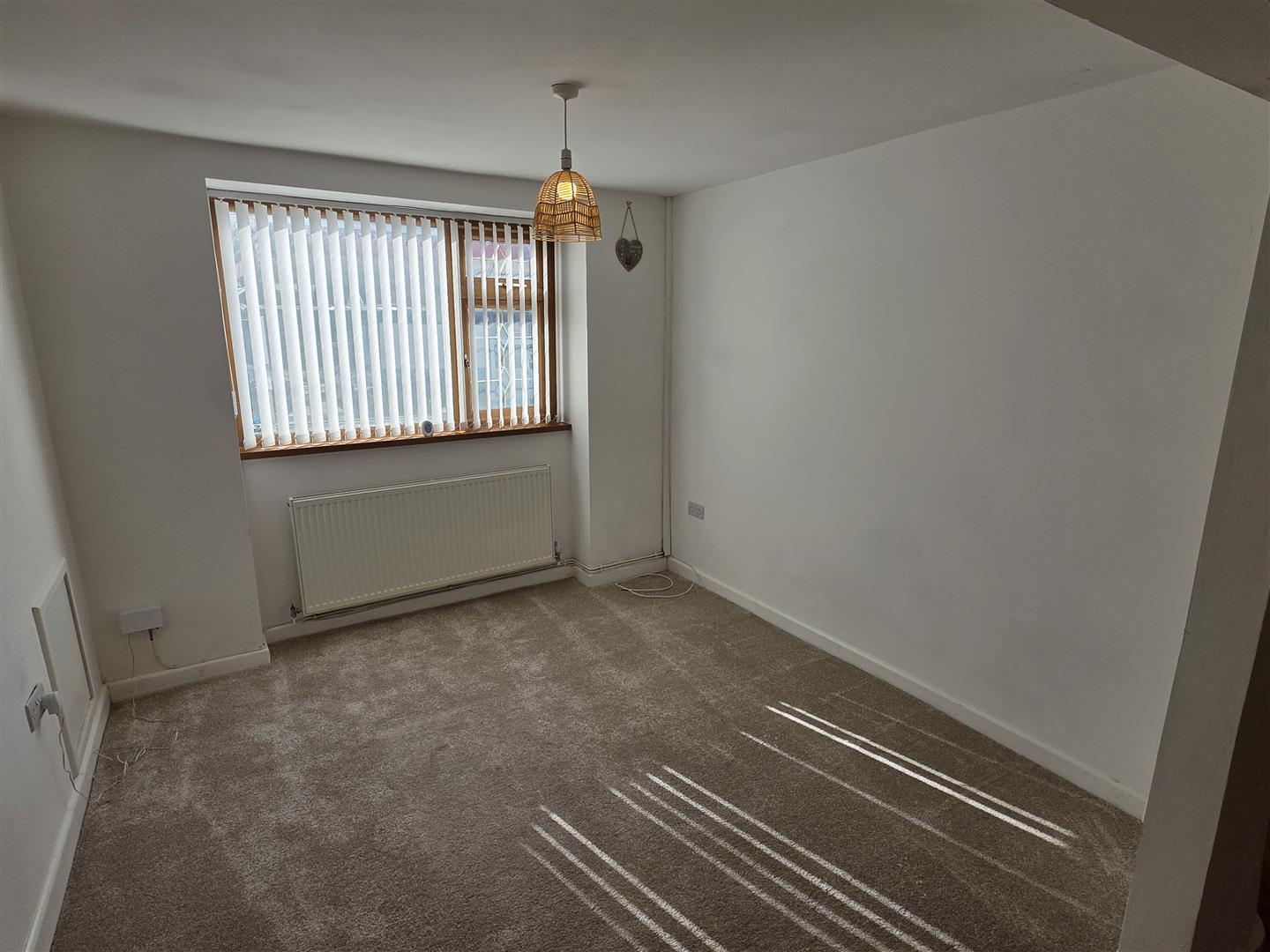 Panteg, Felinfoel, Llanelli, SA15 3TE